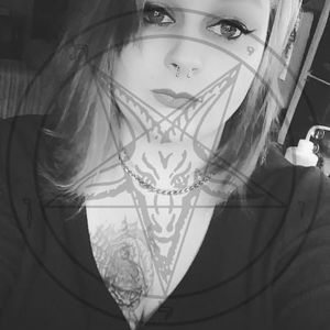 Meet your Posher, Nana